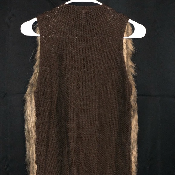 Vest - Picture 3 of 6